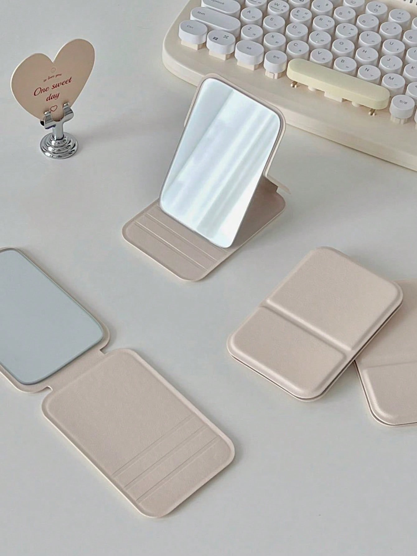 Portable Folding Mini Makeup M - đánh giá và giá Beauty With Makeup